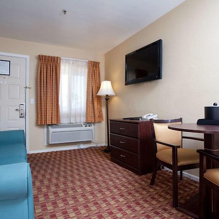 Red Lion Inn & Suites Cathedral City Palm Springs Екстериор снимка