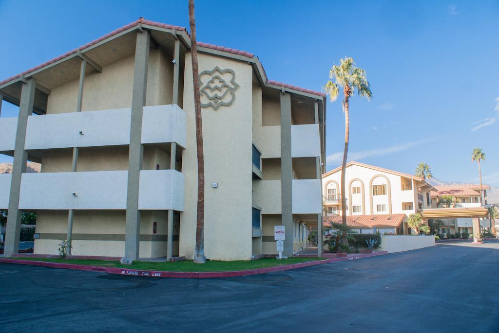 Red Lion Inn & Suites Cathedral City Palm Springs Екстериор снимка