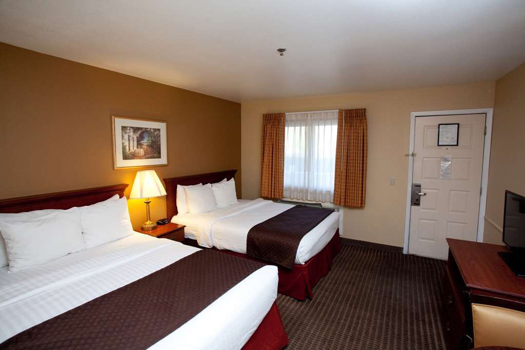 Red Lion Inn & Suites Cathedral City Palm Springs Стая снимка