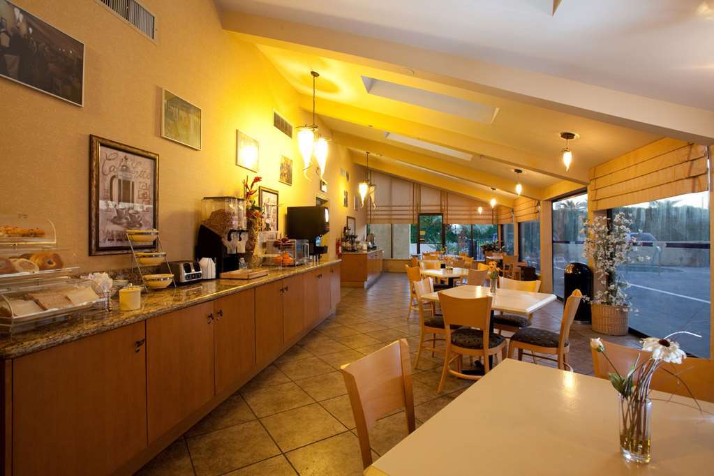 Red Lion Inn & Suites Cathedral City Palm Springs Ресторант снимка