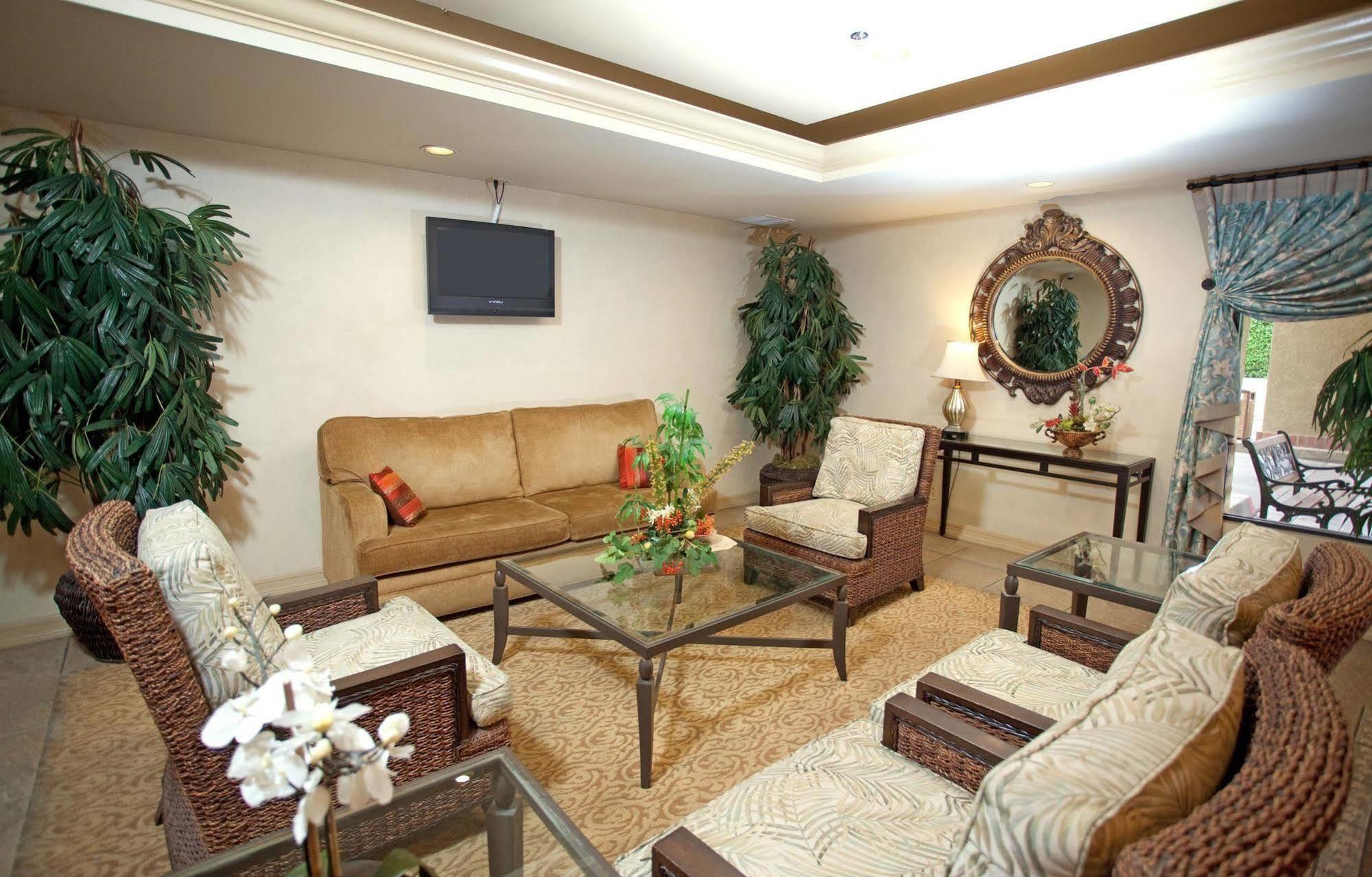 Red Lion Inn & Suites Cathedral City Palm Springs Екстериор снимка