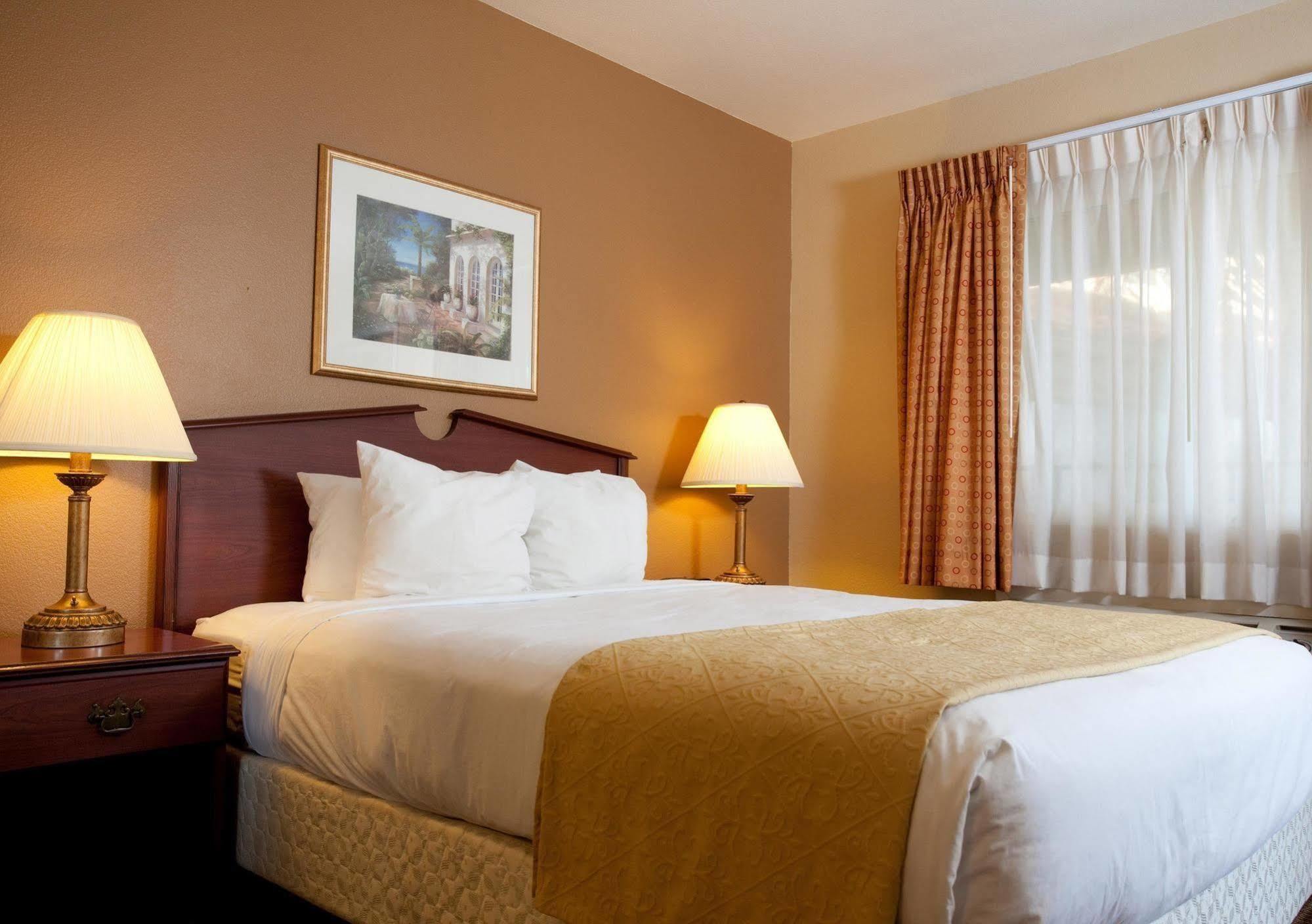 Red Lion Inn & Suites Cathedral City Palm Springs Екстериор снимка