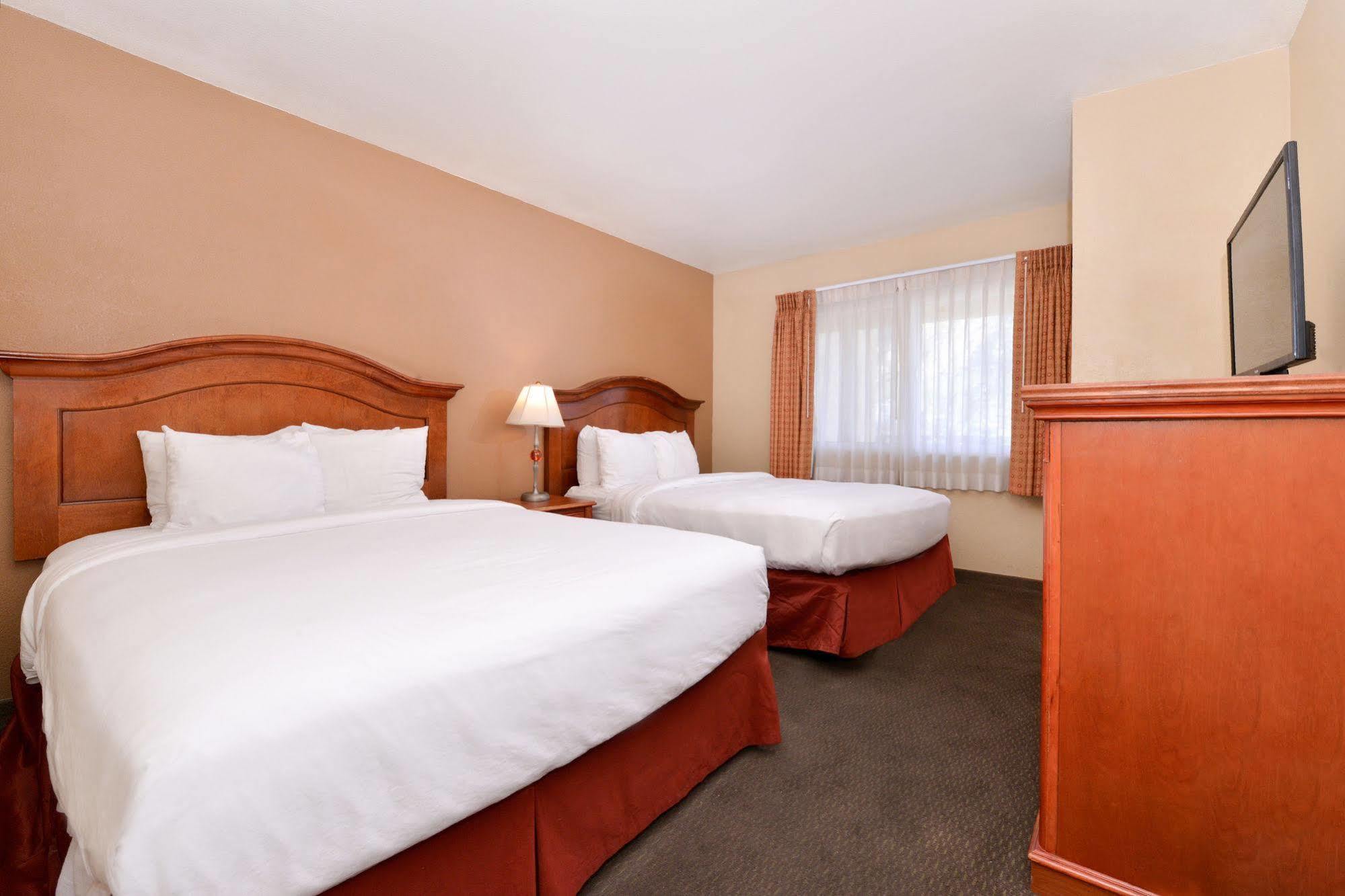 Red Lion Inn & Suites Cathedral City Palm Springs Екстериор снимка