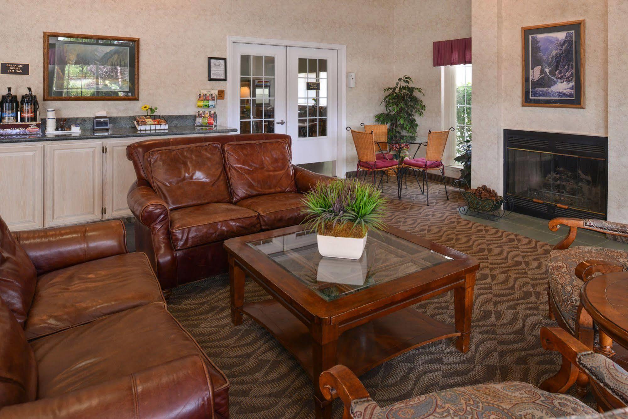 Red Lion Inn & Suites Cathedral City Palm Springs Екстериор снимка