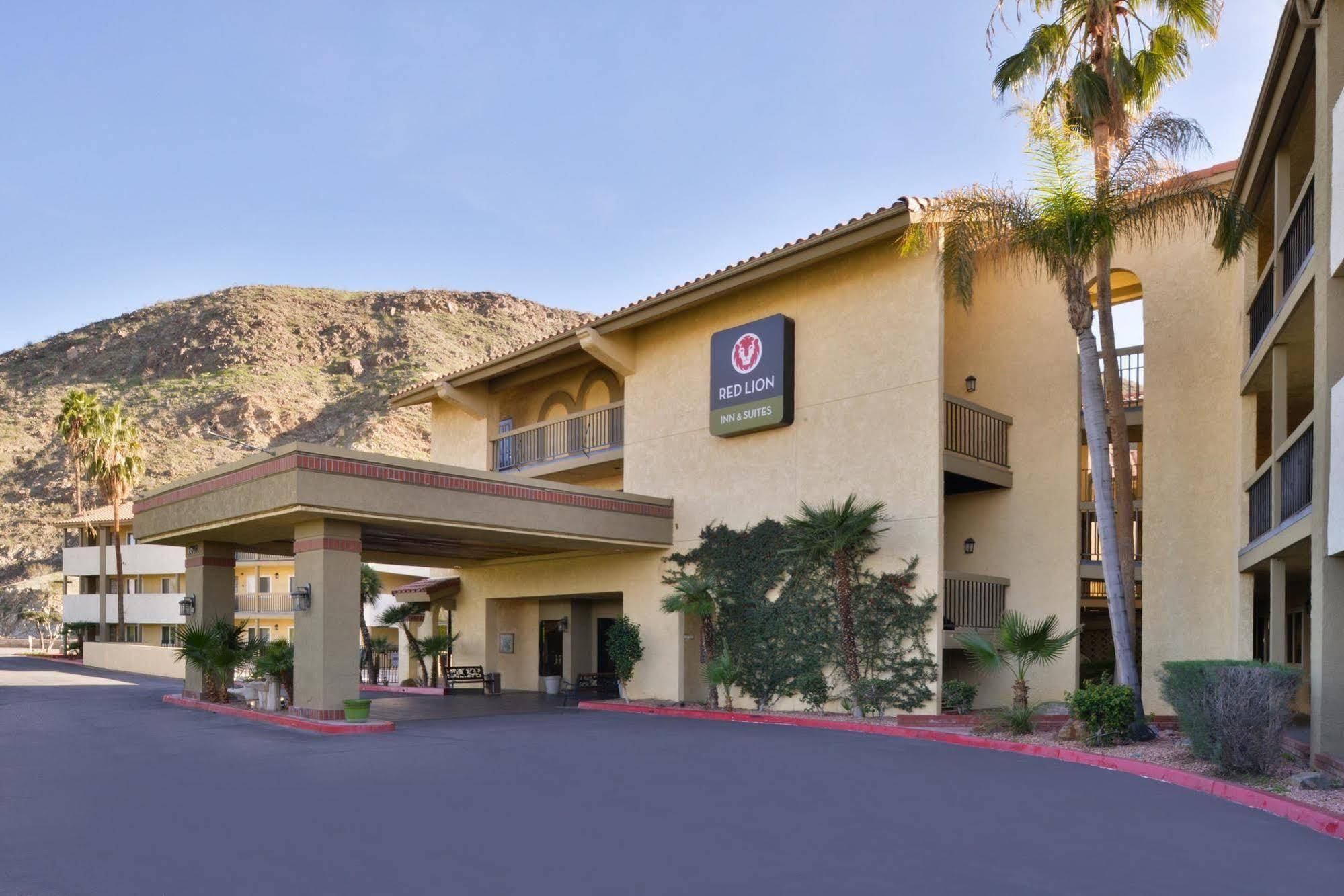 Red Lion Inn & Suites Cathedral City Palm Springs Екстериор снимка