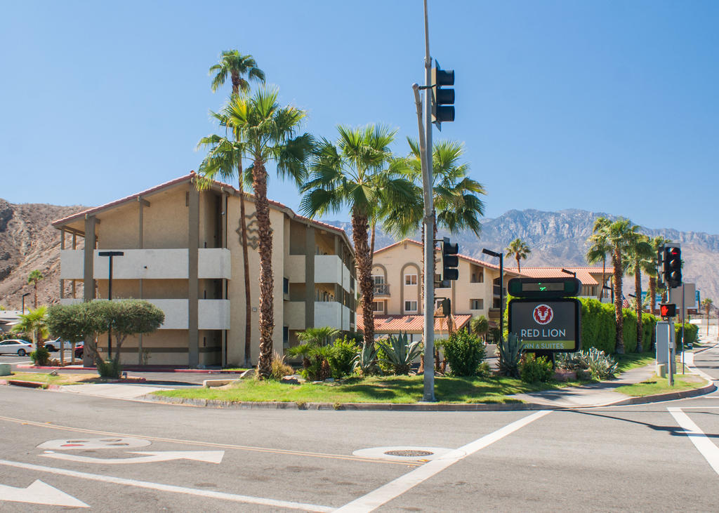 Red Lion Inn & Suites Cathedral City Palm Springs Екстериор снимка