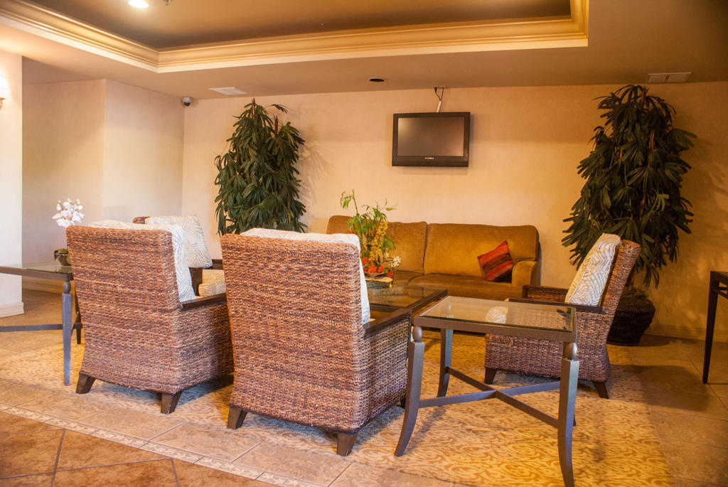 Red Lion Inn & Suites Cathedral City Palm Springs Екстериор снимка